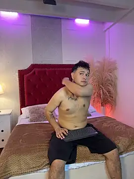 Spicy_Loverss_ Chat XXX in diretta