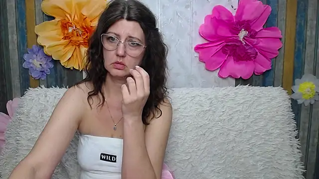 RoseHille's Live XXX Chat