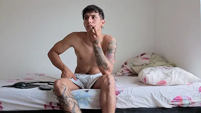 Cristopher23_ 现场XXX聊天
