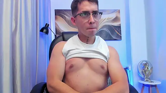 Tommas_Jhonson webkamerás műsora