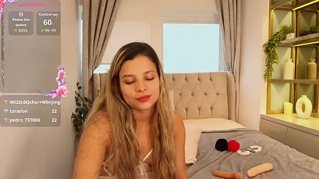 Florence_Ford élő XXX-chatje