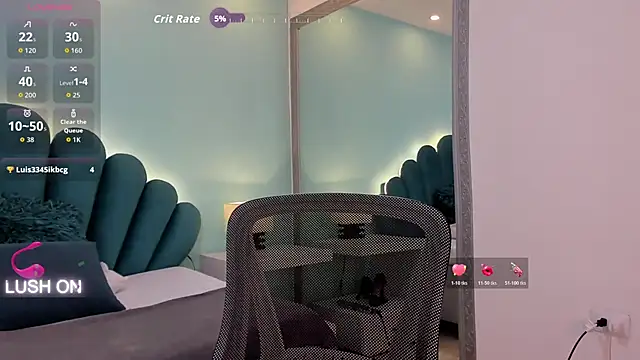 sharlott18's Live XXX Chat