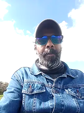 frenchblackc31: απευθείας συνομιλία ΧΧΧ