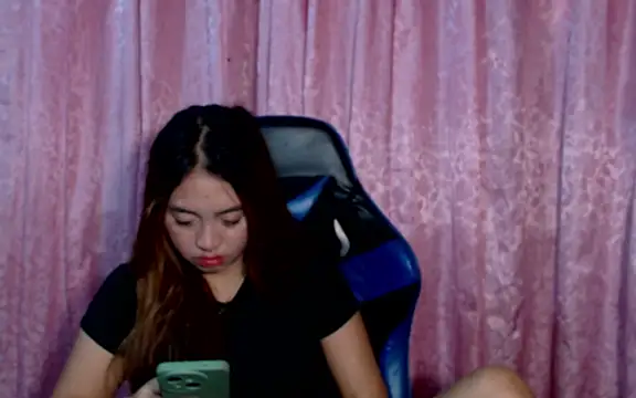 Chat +18 de onlymaes_19 ao vivo