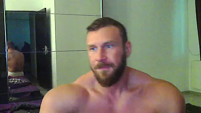 Pokazy przed kamerką – muscularkevin