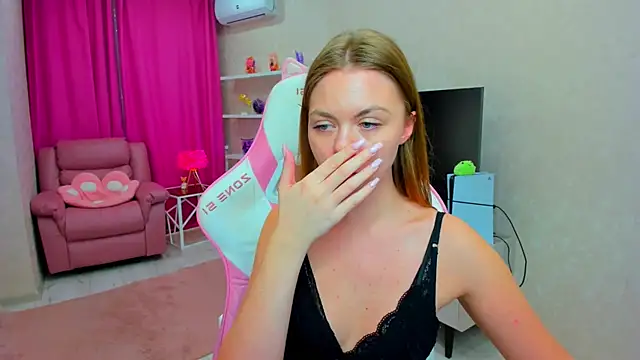 Strawberrye Chat XXX in diretta