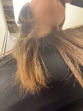 AnitaFly 即時 XXX 聊天