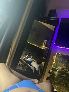nanihotyyn Live XXX chat