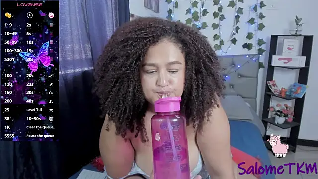 XXX chat uživo modela salometkm