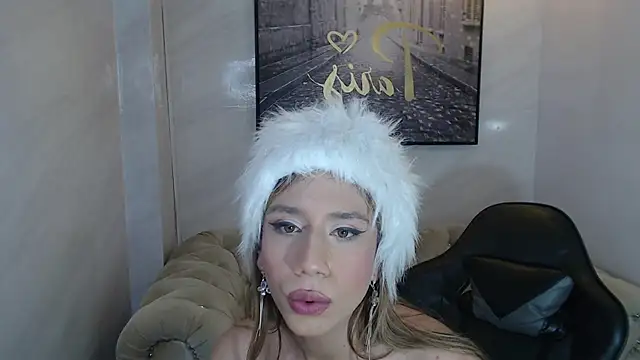 Evy_Luxx_v Show in webcam