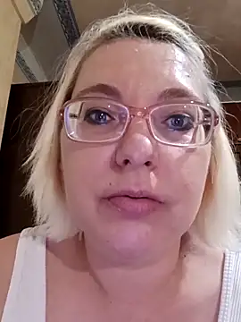 VikaKing Live XXX-Chat