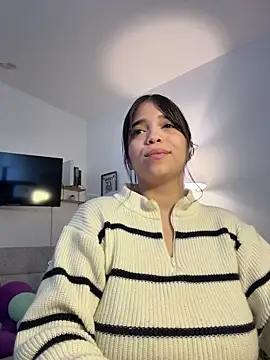 tati_reyess élő XXX-chatje