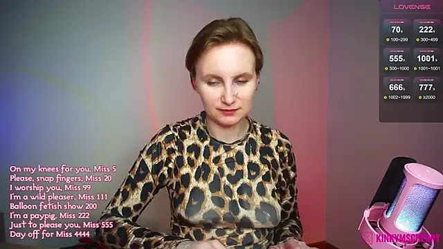 XXX chat uživo modela KinkyMissCherry