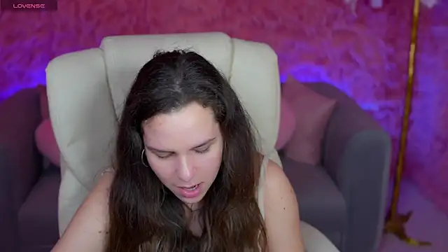 Živý XXX chat ArinaVoicee