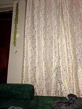 Yoyo-__ 라이브 XXX 채팅