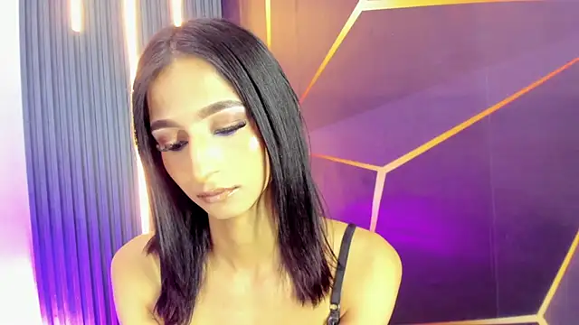 Miss_Isa_ Live XXX-Chat