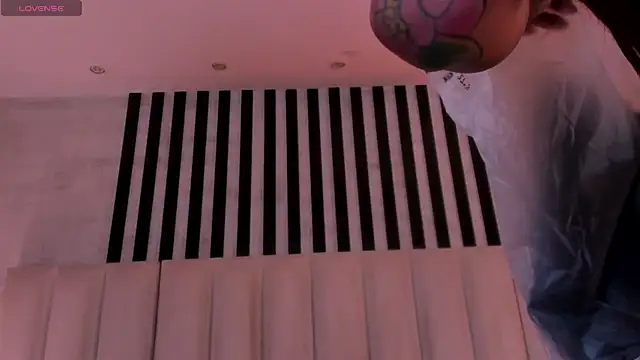 ErikaBenz_のライブXXXチャット