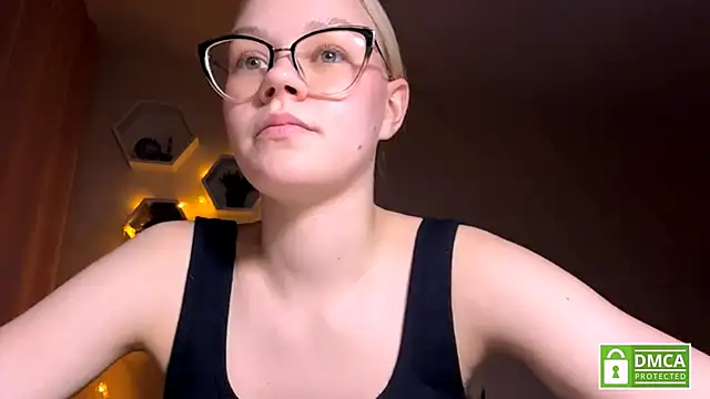 MiaCashe Chat XXX in diretta