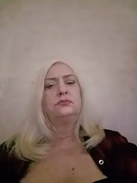 Julia20X Chat XXX in diretta