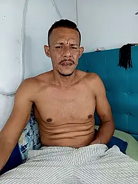 El_junior21 élő XXX-chatje