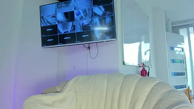 XXX chat uživo modela Megann_Rousee