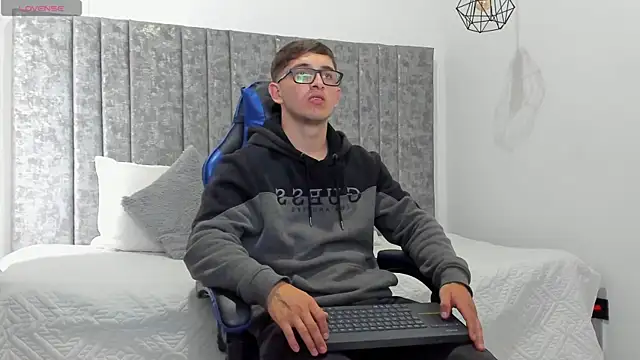 Calvin_Hunter 在線直播表演