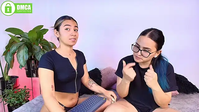 Jules_n_Gia webkamerás műsora