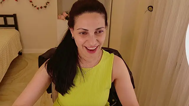LovelyBeatrice Adlı Modelin Canlı XXX Sohbeti