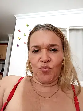 XXX chat uživo modela charlotte_milf30