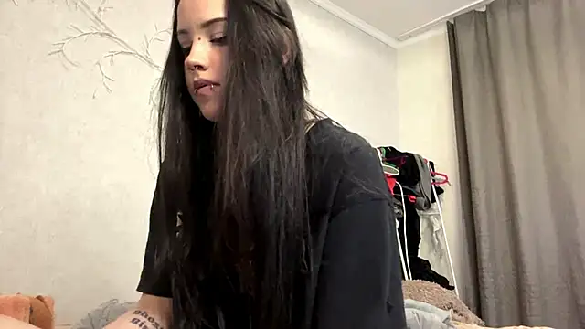 LouisePavlides Adlı Modelin Web Kamerası Şovu