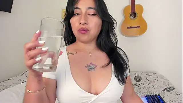 Chat XXX en directo de LisaHadwin