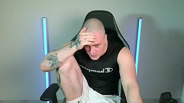 Bigbaald webkamerás műsora