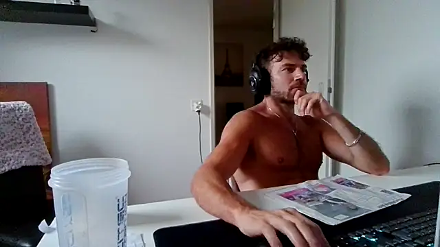 alpha-hunk élő XXX-chatje