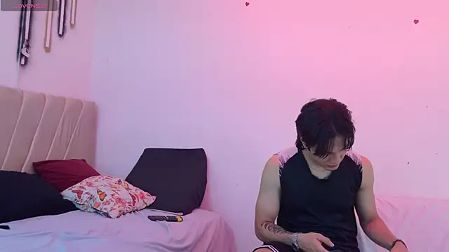 sweetauracouple's Live XXX Chat
