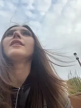 دردشة AnitaFly الجنسية المباشرة