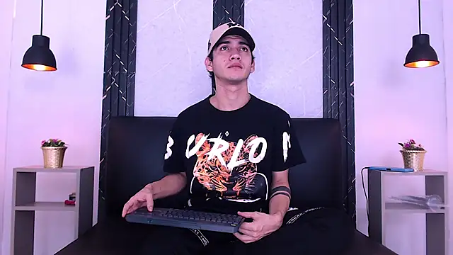 Chat XXX ao vivo de Feiccer_Castquer