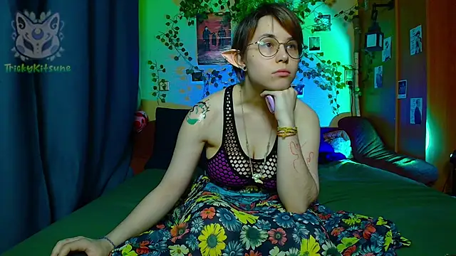TrickyKitsune's Live XXX Chat