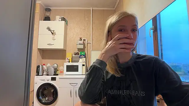 Show modela AngelJeni na web-kameri