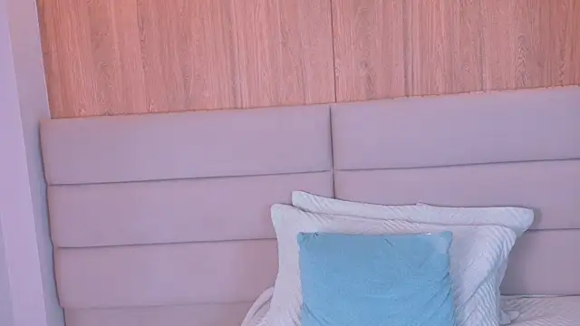 ZoehAngel's Live XXX Chat