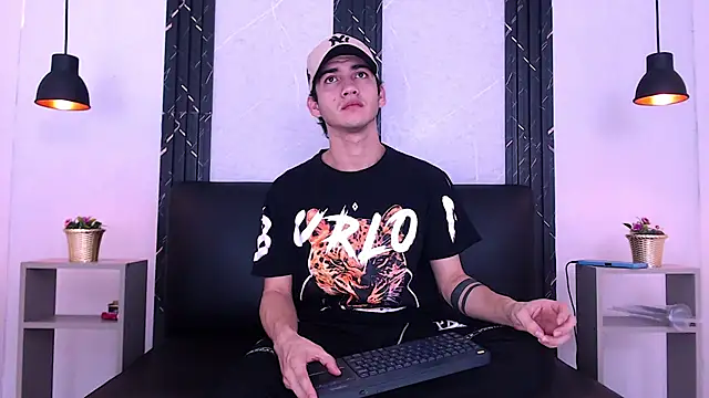 Pertunjukan Kamera Web Feiccer_Castquer