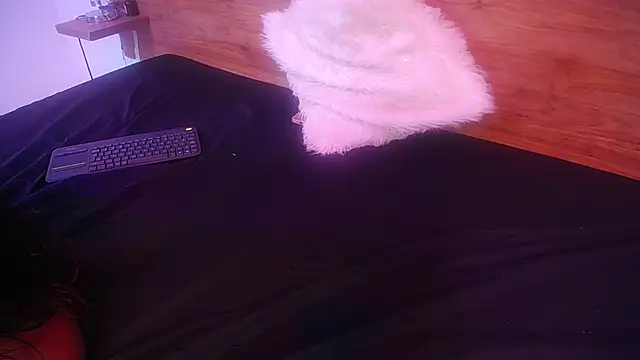 Chat +18 de SANAIAHOT ao vivo