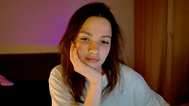 KiraVair Live XXX Chat