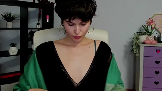 دردشة sarah_perfect الجنسية ا لمباشرة