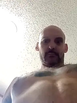 ClydeCan409 Chat XXX live