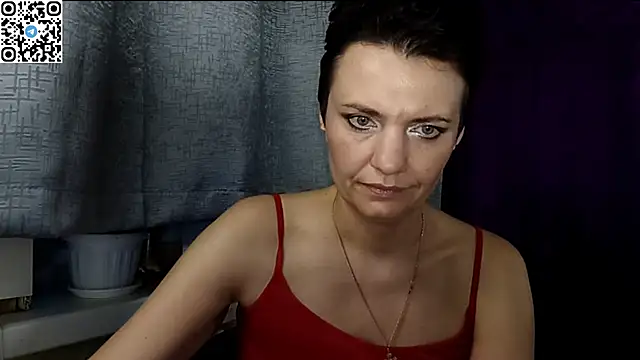 HotMamaQueen234's Live XXX Chat
