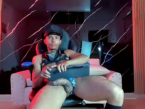 TitoBell live XXX chat