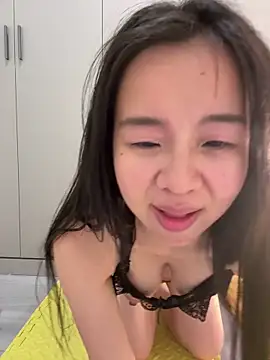 NiNa5203 Pertunjukan Webcam