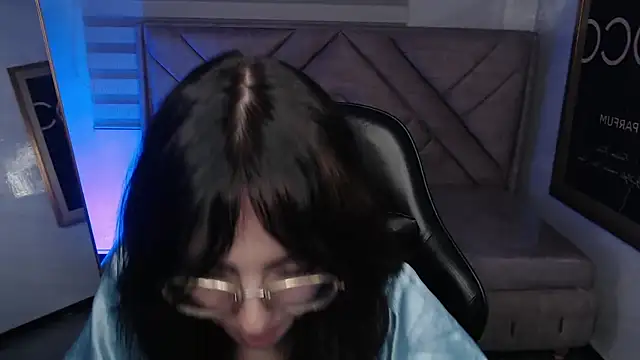 Hela_v Live XXX-Chat