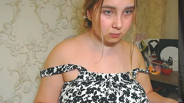 DolphinDreams' Live XXX Chat