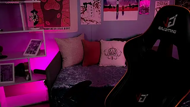 Softeach's Live XXX Chat